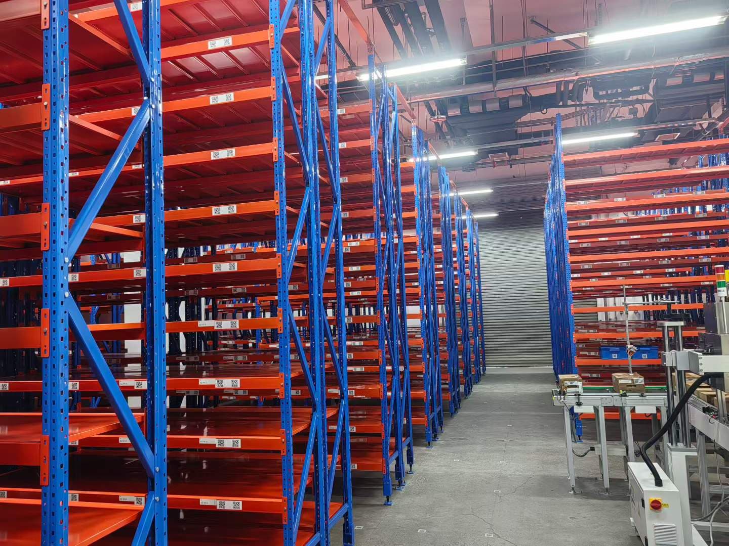 Customizable Warehouse Shelving Racks thumbnail 2