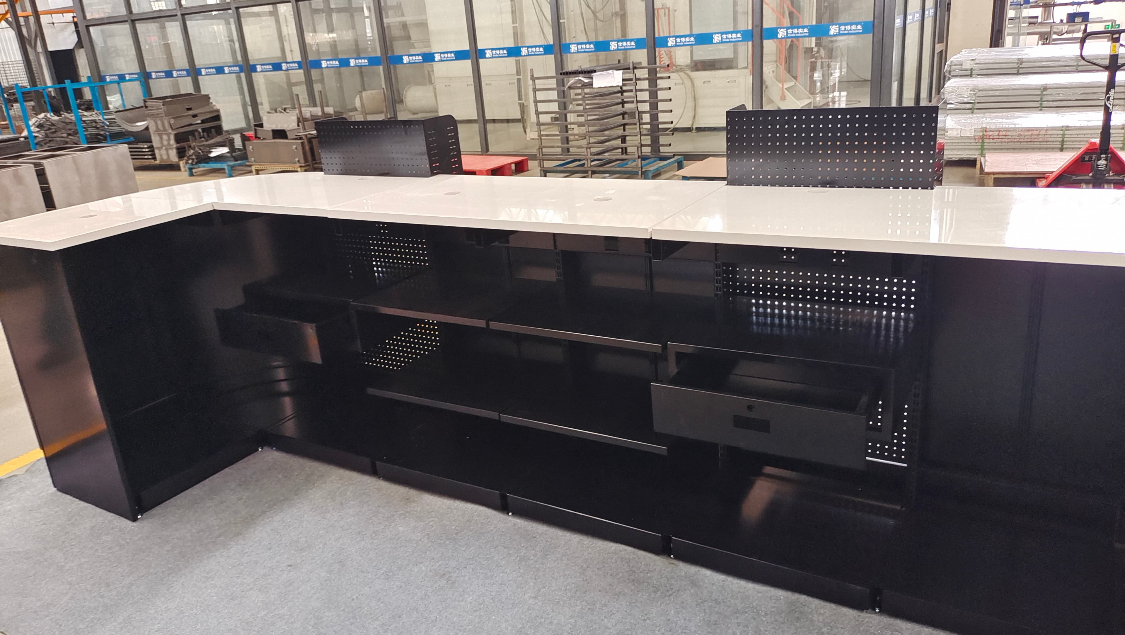 Modern Checkout Counter thumbnail 4