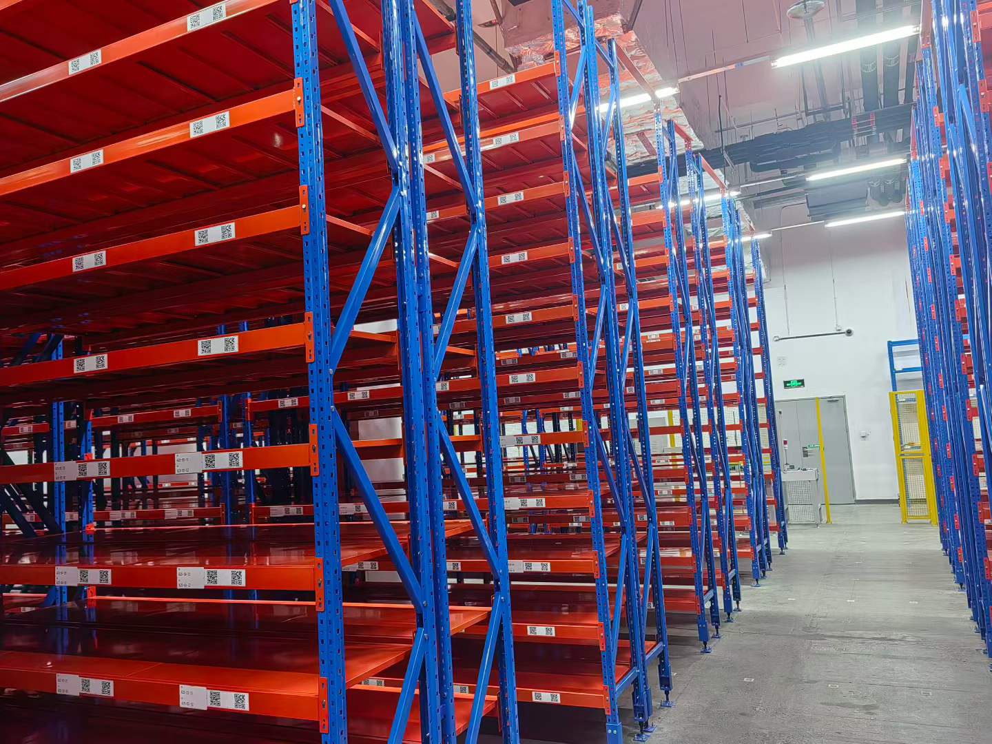Customizable Warehouse Shelving Racks